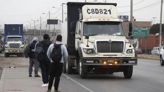 Agricultores y transportistas de carga pesada acatan hoy paro a nivel nacional 