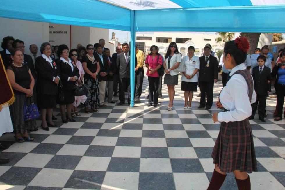 Rinden homenaje a Poeta Federico Barreto