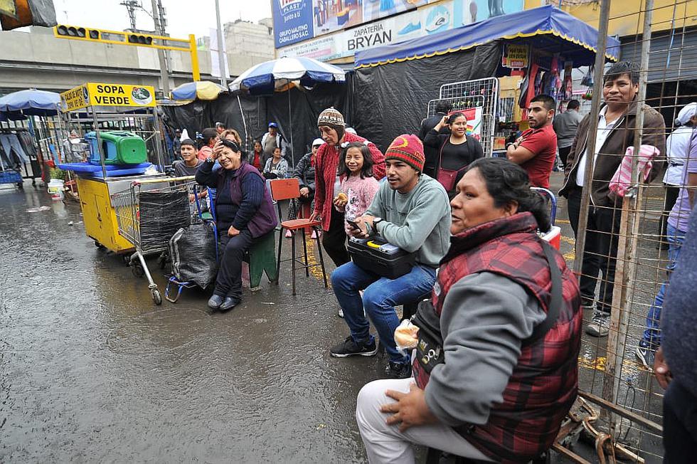 Ambulantes desalojados de la avenida Aviación demandarán a alcaldes de La Victoria y Lima (VIDEO)