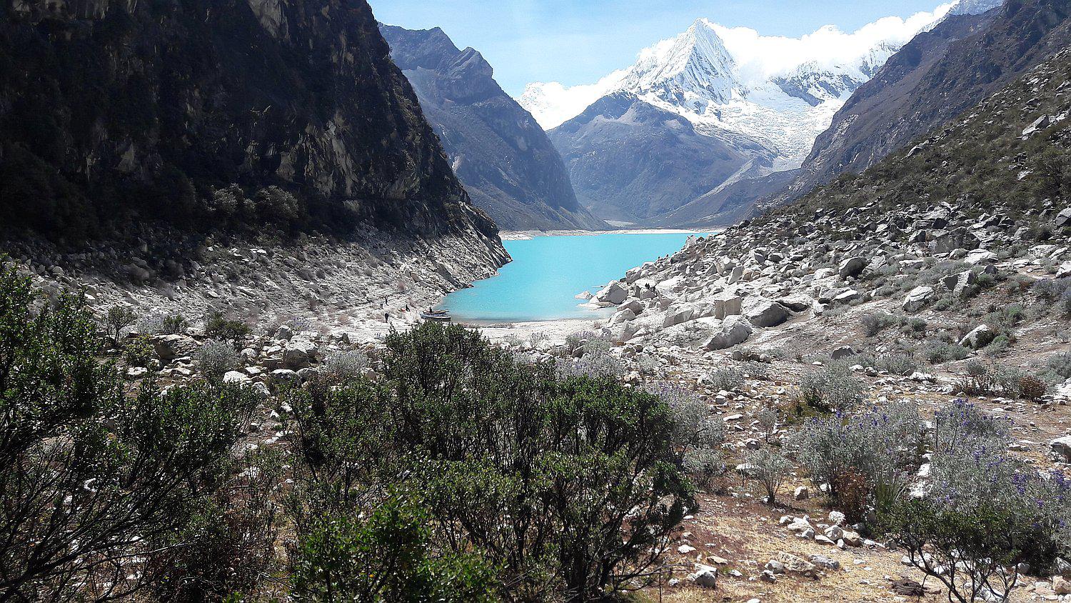 Laguna Parón es declarada en emergencia por peligro de desembalse 