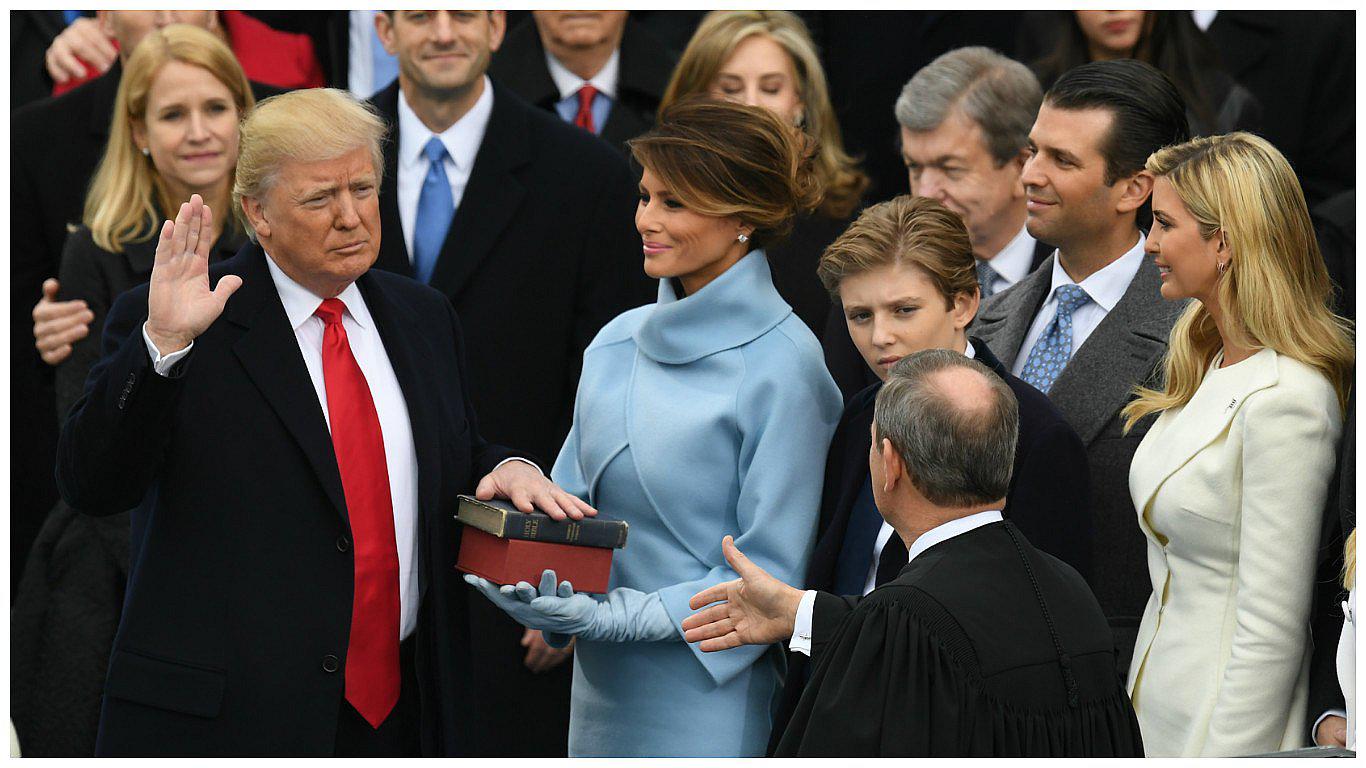 Donald Trump juró como presidente de los Estados Unidos en el Capitolio (VIDEO)