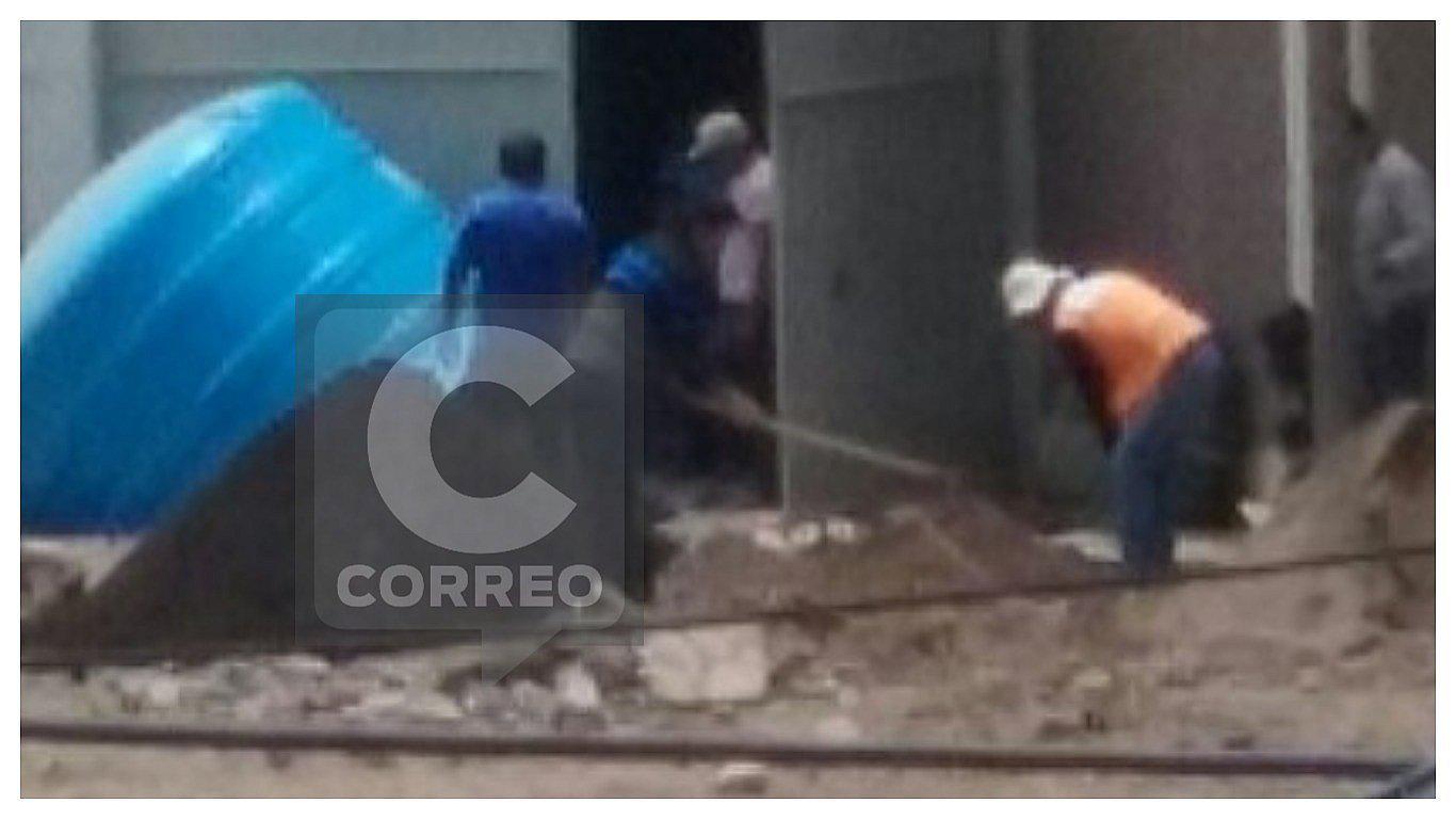 Whats App: discoteca entierra cisterna en la vía pública (VIDEO)