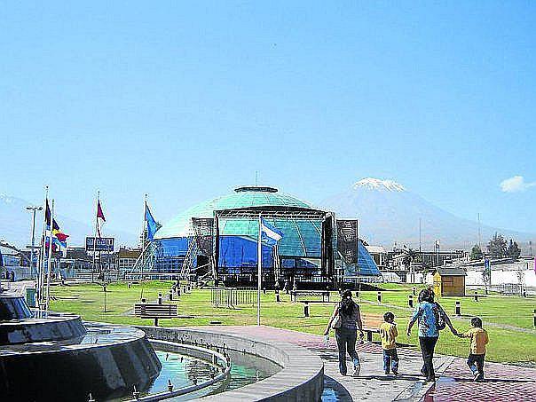 Trabajadores de Emecsa pintan locales donde laboran