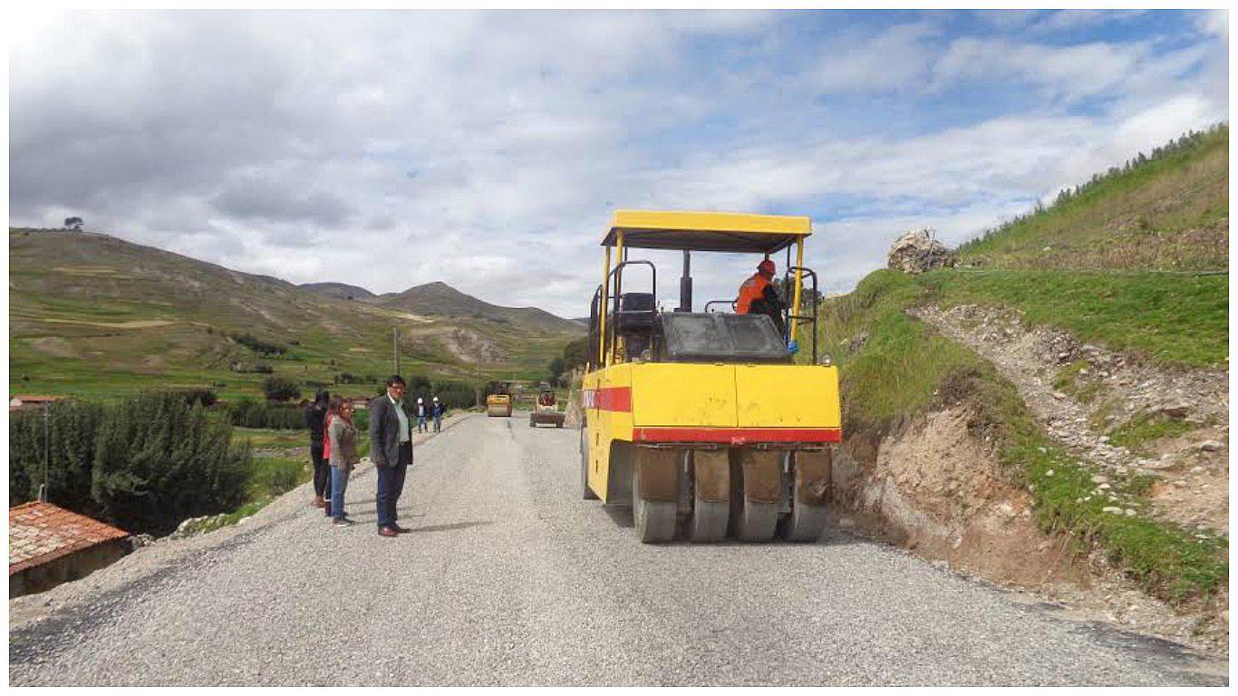 ​Carretera Puente Colpa-Chala-Jarpa-Yanacancha en 70% de avance