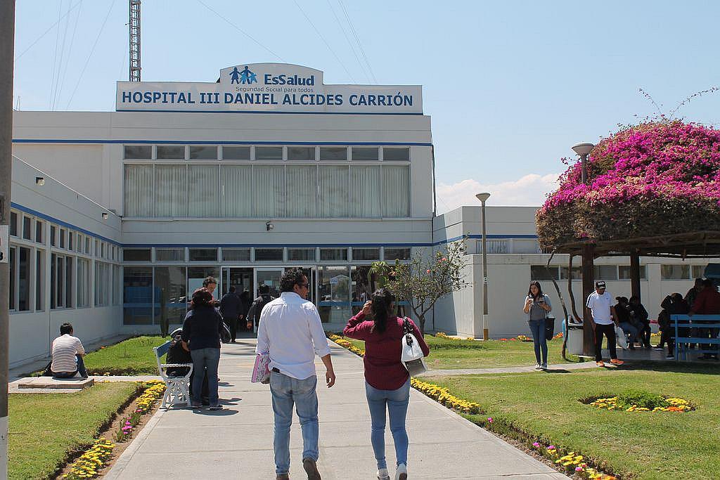 Essalud asegura que superó carencia de medicamentos