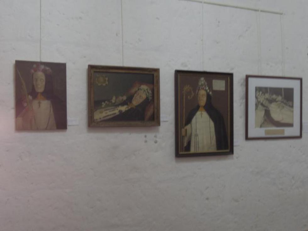 Retratos de la muerte santa