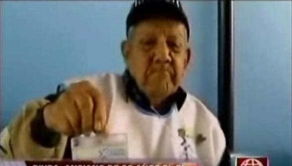 Anciano de 98 años es el voluntario más longevo de EsSalud