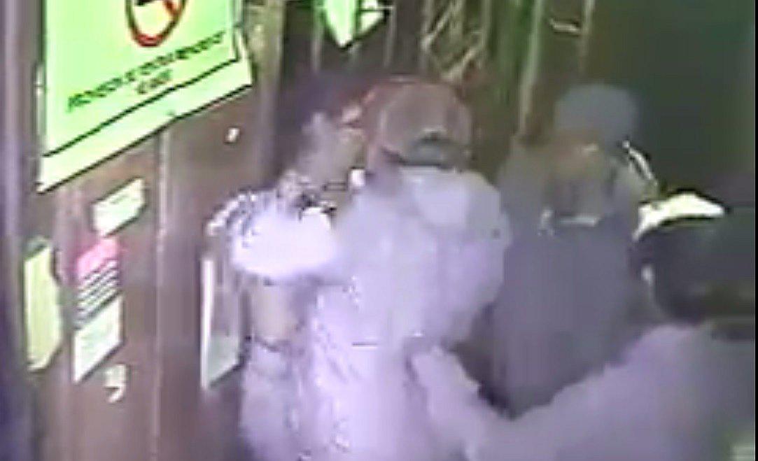 Facebook: Mira cómo hampones asaltan en 24 segundos a un agente de banco