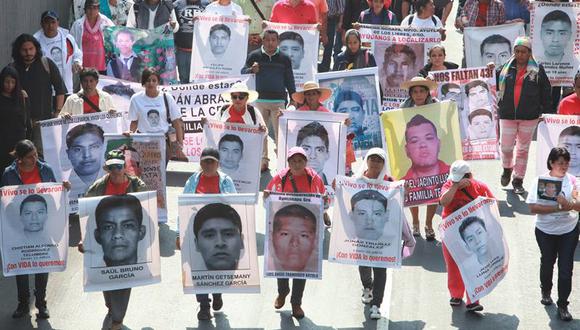 Ayotzinapa: Miles marchan para recordar a estudiantes desaparecidos