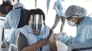 Vacunación COVID-19: En casi dos meses solo algo más de 572 mil peruanos fueron inmunizados 