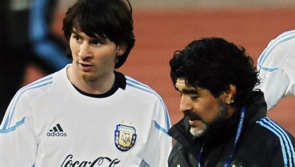 Ronald Koeman contó cómo afectó a Lionel Messi el deceso de Diego Maradona. (Foto: AFP)