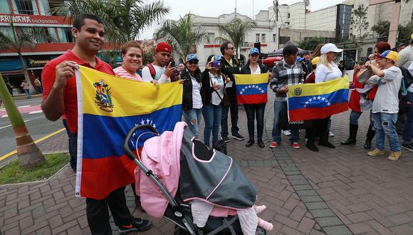 Migraciones: Tres mil venezolanos ingresan diariamente al Perú 