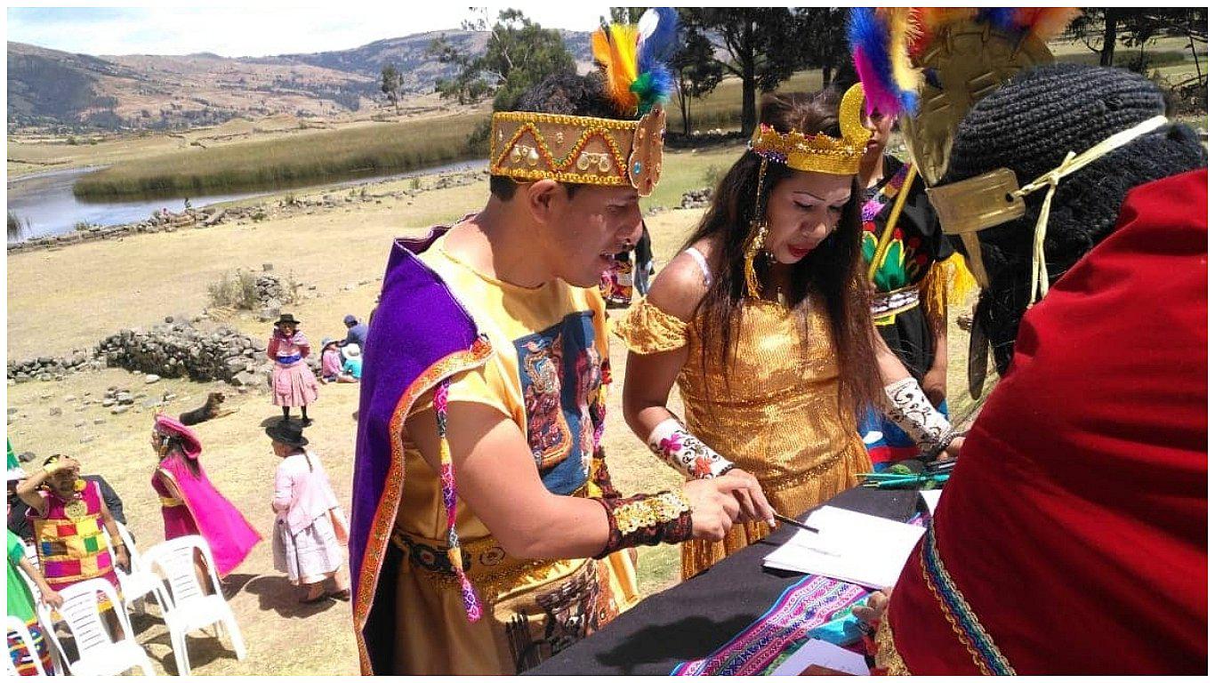 Pareja se casa al estilo Inca en complejo arqueológico Intihuatana (VIDEO)