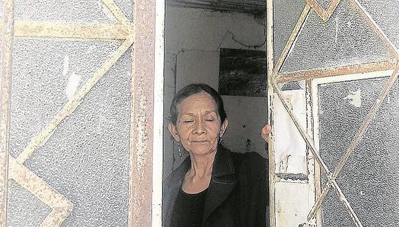 Delincuentes disparan contra vivienda donde viven abuela y su nieto