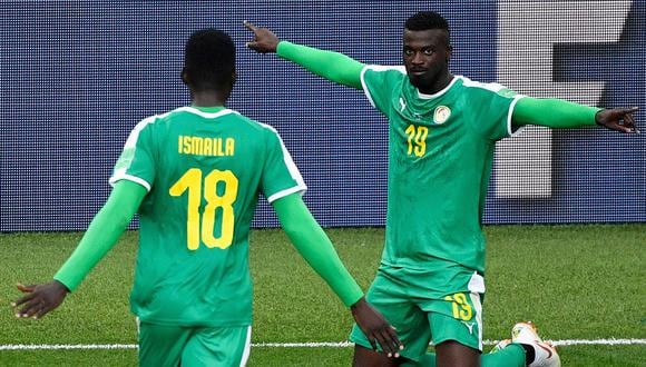 Senegal convence en su debut mundialista y derrota por 2-1 a Polonia