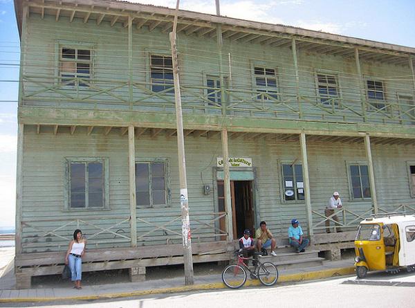 Incendio en Casa de la Cultura de Talara