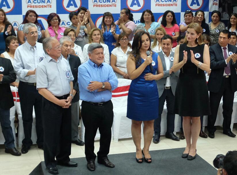 César Acuña: "Marisol Espinoza es una gran mujer y gran política"