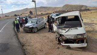 Choque frontal de vehículos deja 10 heridos en la carretera Juliaca-Cusco (FOTOS)