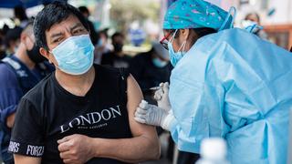 Vacunatorios del Minsa y de EsSalud no atenderán este martes por el toque de queda en Lima y Callao