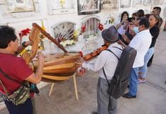 Cientos de iqueños acudieron al cementerio de Saraja por el Día de la Madre