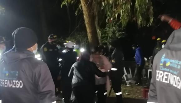 Covidiotas agreden a la Policía y Serenazgo de Huancavelica durante intervención.