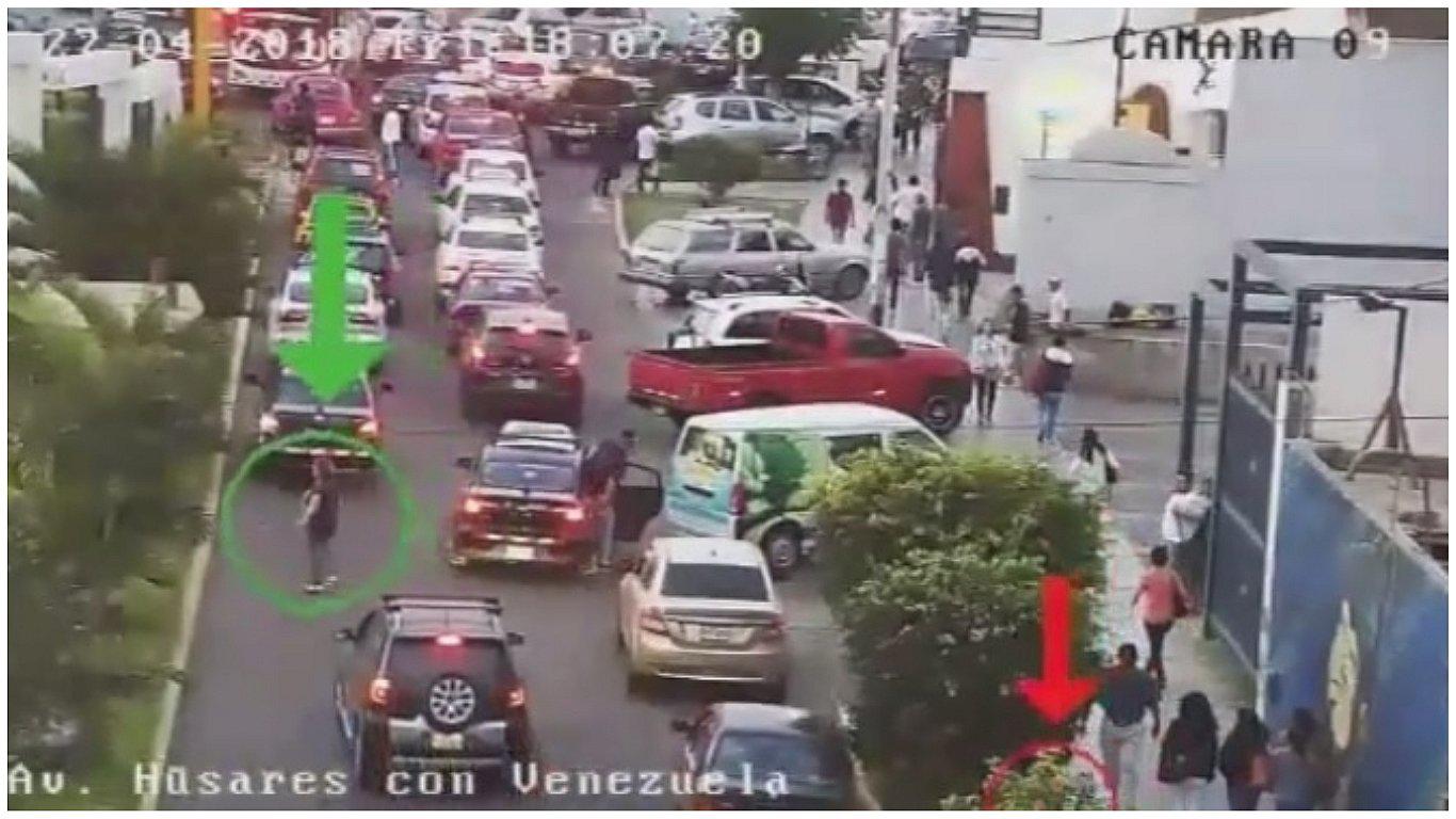 Cámaras captaron a delincuentes que asesinaron docente para robarle (VIDEO)