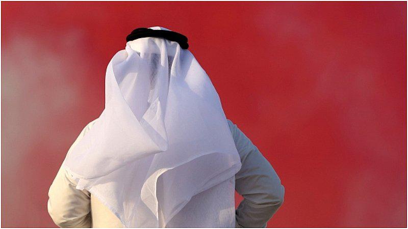 Condenan a 18 años de cárcel a hombre que se hizo pasar por príncipe saudí 