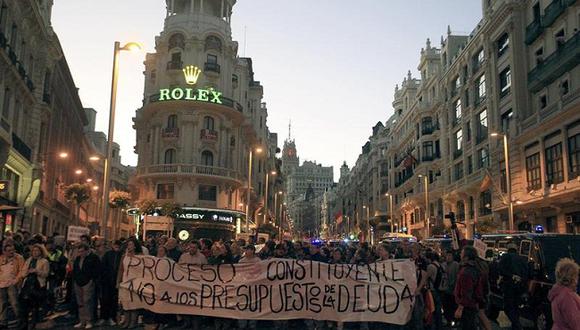 España: Miles marchan contra los recortes