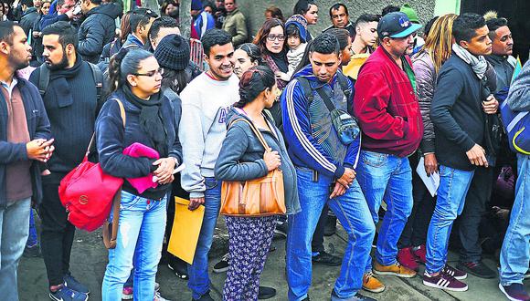Venezolanos podrán entrar sin pasaporte al Perú solo hasta la medianoche
