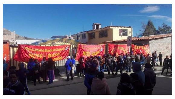 La Libertad: Maestros huelguistas toman instalaciones de la Ugel-Sánchez Carrión (VIDEO)
