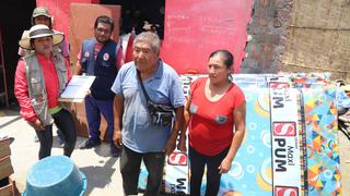 Chimbote: Entregan apoyo a familia que lo perdió todo por el huaico