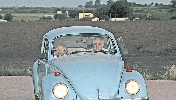 José Mujica paseó a la alcaldesa de Madrid en su “sapito”