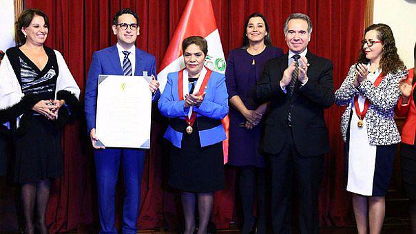 Juan Diego Flórez es condecorado por parte del Congreso por su trayectoria