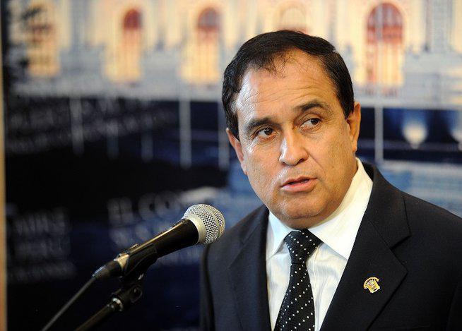 Fredy Otárola descarta una alianza del Partido Nacionalista con Perú Posible