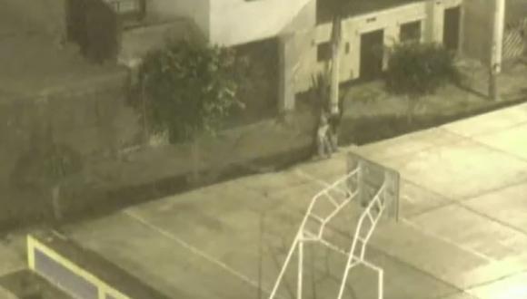 YouTube: Amante escapa de una casa en Nuevo Chimbote (VIDEO)