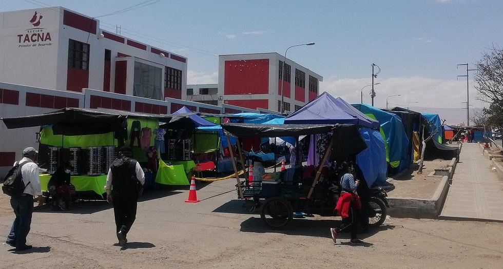 Vuelve la Feria Boliviana pero con poca clientela por cierre de la frontera con Chile