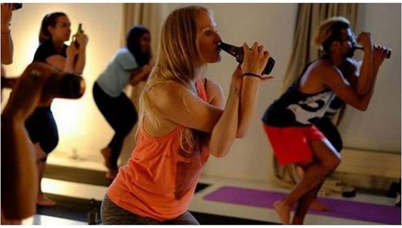 "​Beer Yoga": nueva forma de ejercitarse con cerveza causa sensación en el mundo