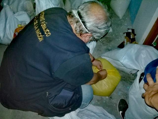 La Fiscalía y la Policía comprobaron que los productos de primera necesidad entregados en  Campanilla, San Martín, se encontraban en mal estado. (Foto: Fiscalía)