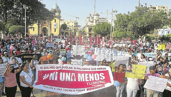 Con multitudinaria marcha  #NiUnaMenos, Tumbes rechaza la violencia contra la mujer