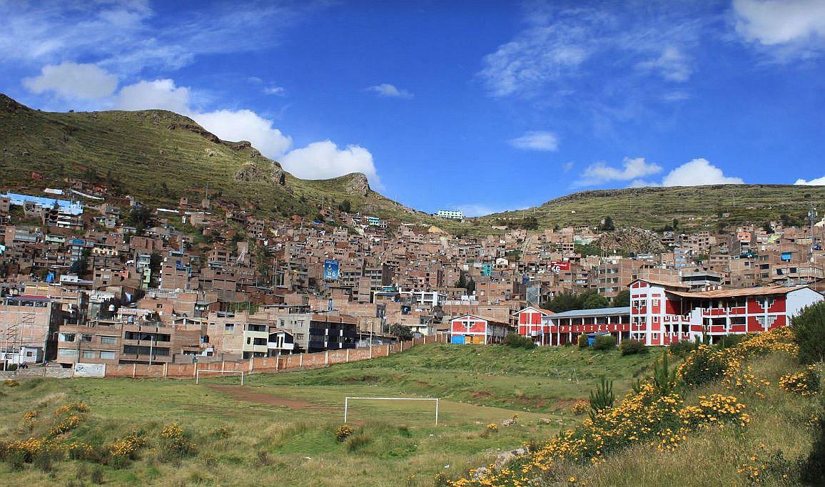 Piden diálogo para solucionar conflicto de terrenos en colegio Huascar 
