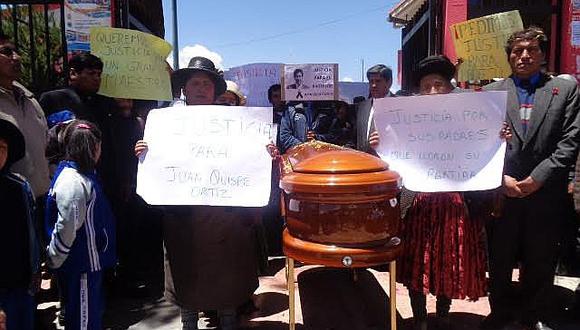 Puno: padres de familia piden justicia por muerte de docente en Ayaviri