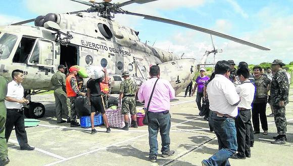 Tumbes: Helicóptero del Ejército traslada medicamentos y víveres a Casitas 