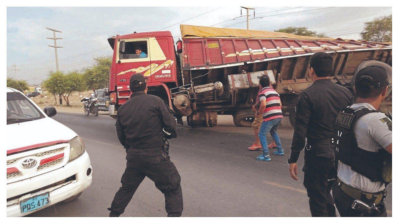 Balacera entre contrabandistas y policías dejó tres heridos en Sullana (VIDEO)