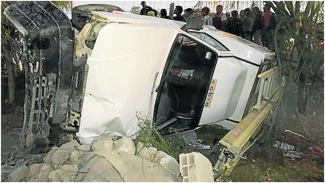 Padre de familia pierde la vida y otros cinco resultan heridos en accidente en La Unión 