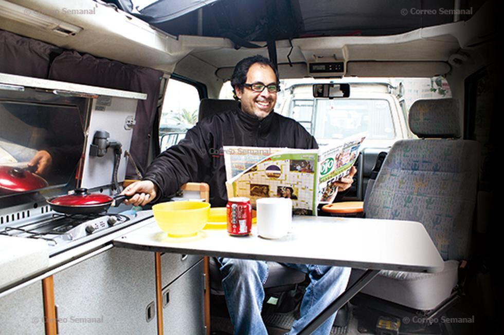 Conoce a los peruanos locos por las 'Combis'