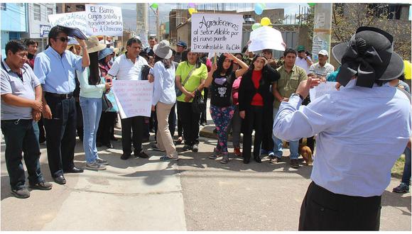 Regidores de Huancayo observan construcción de puente Incontrastable 