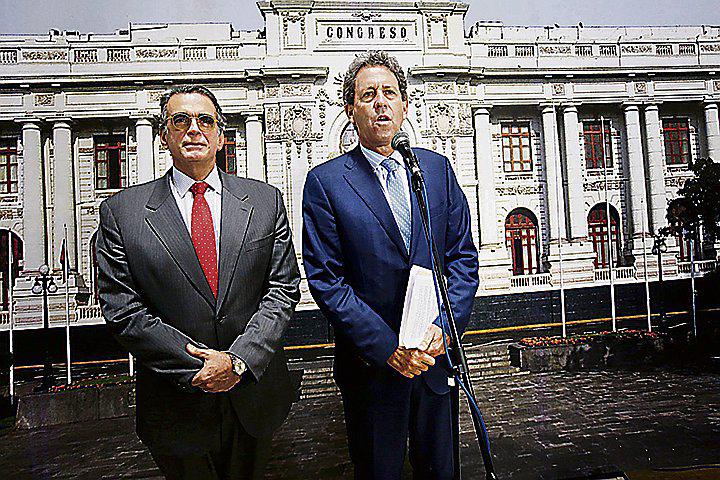 MEF acusa: Congreso violó Constitución con ley sobre regiones