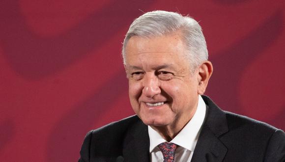 El presidente Andrés Manuel López Obrador, acusado por sus adversarios de subestimar en un principio la pandemia de COVID-19, dijo que planea reanudar sus giras por México la próxima semana. (EFE/Presidencia de México)