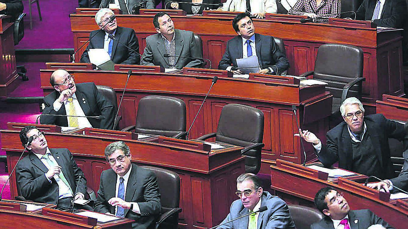 PPK elegirá solamente entre Gutiérrez y Abad al defensor del Pueblo