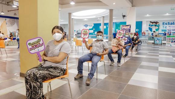EsSalud instaló un nuevo punto de vacunación en el interior del centro comercial Open Plaza. (Foto:EsSalud)